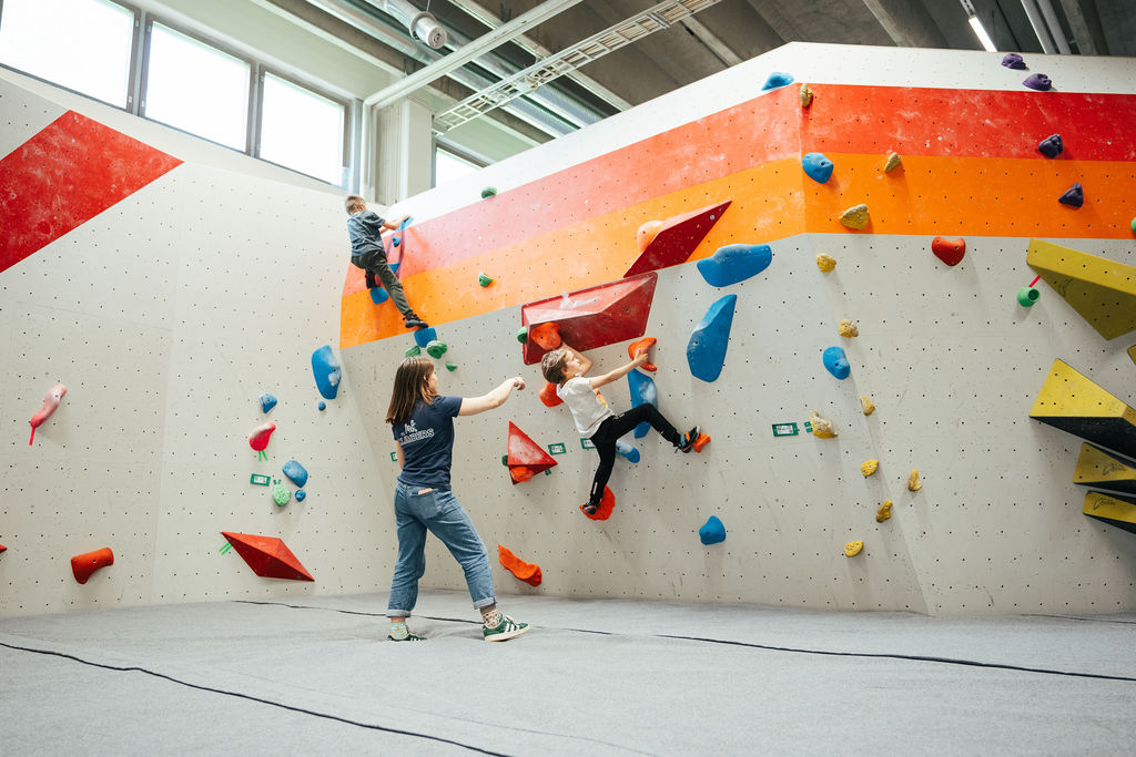 Uudistettu junnuohjaajakoulutus huhtikuussa